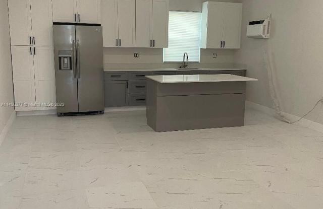 320 SW 78th Ave
