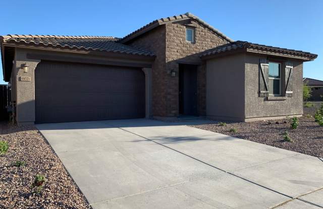 Recently Built Home in Litchfield Park at Canyon Views! 4bd + den/office 3ba photos photos