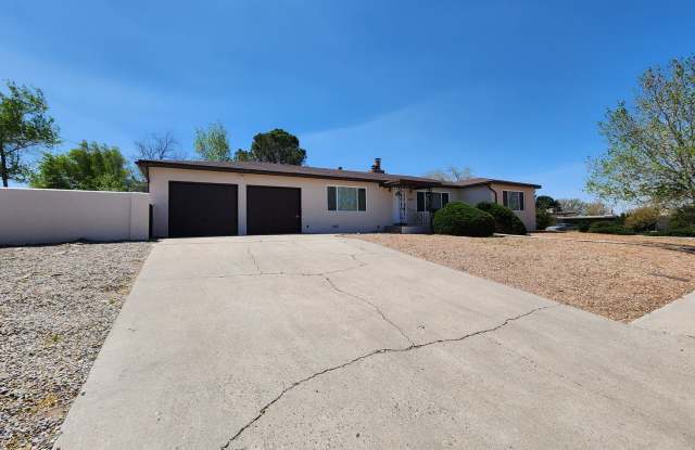 4 bed 2.5 bath
