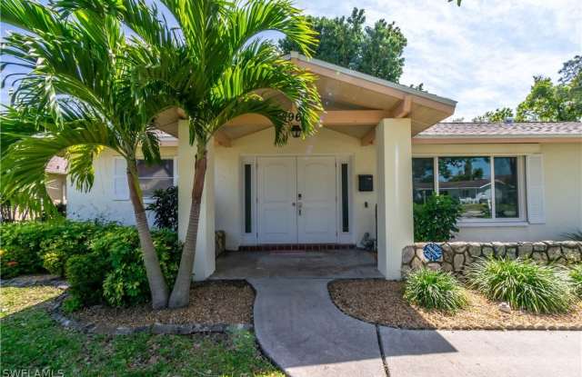 8960 Andover Street - 8960 Andover Street, Villas, FL 33907