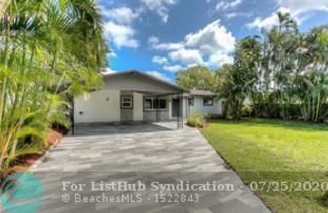 4500 SW 38th Ter - 4500 Southwest 38th Terrace, Dania Beach, FL 33312