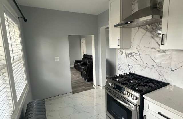 6 S Monterey Avenue unit: E