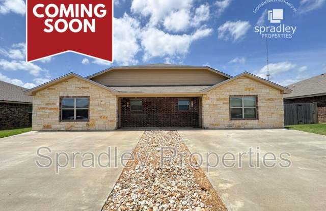 943 Laila Ln