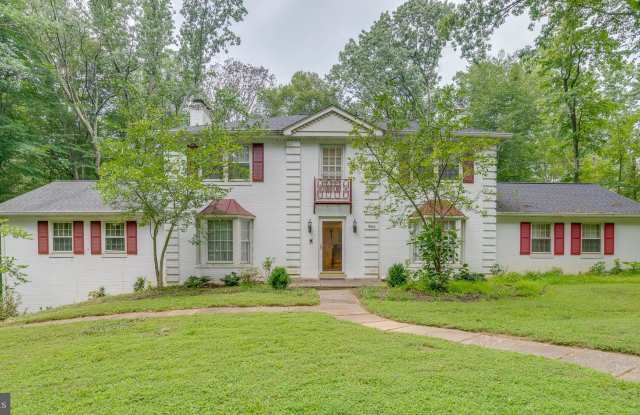 9513 BEACH MILL ROAD - 9513 Beach Mill Road, Great Falls, VA 22066