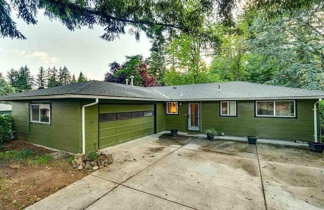 15240 NE Couch Ct - 15240 Northeast Couch Court, Portland, OR 97230