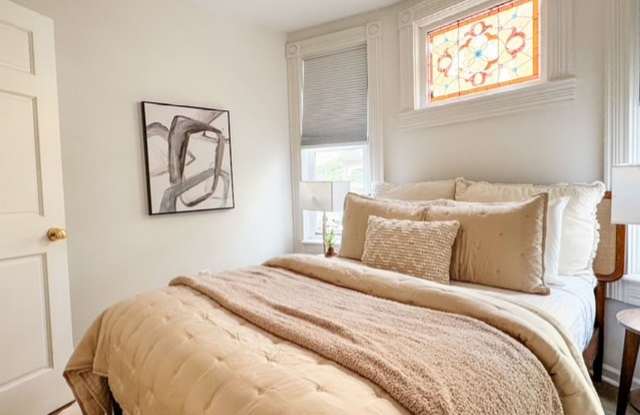 Photo of Brand new, huge 2 BR/2BA fully furnished in historic Maplewood