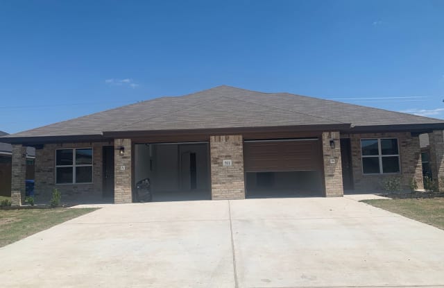 511 Lost Trail Unit B - 511 Lost Trail, Copperas Cove, TX 76522