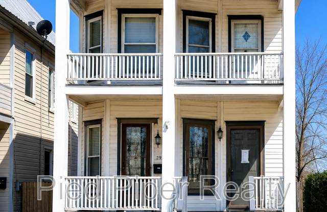 217 1/2 W Homer St