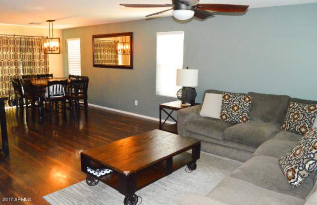 2232 South Buckaroo Trail