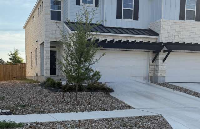 2425 Lakey Cove