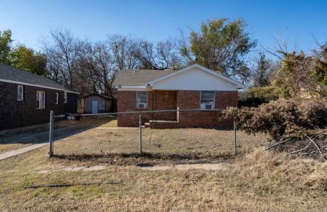 2 Bed / 1 Bath Rental Property in Tulsa