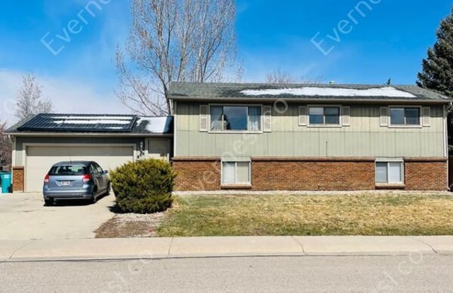 806 Foxtail St - 806 Foxtail Street, Fort Collins, CO 80524