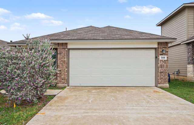 Beautiful Home in The Links at River Bend | Golf Course Community Living