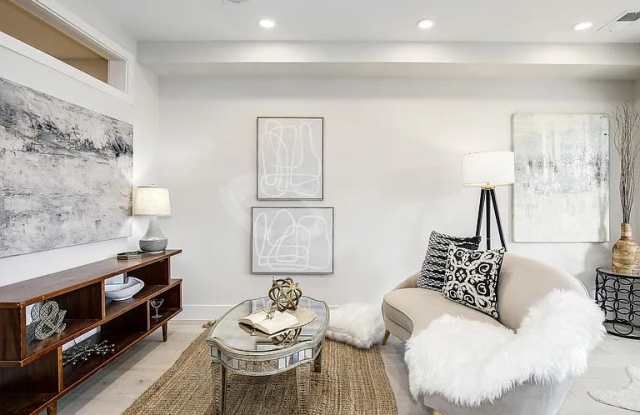 2556 University Place Northwest