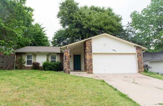 8913 East 92nd Place
