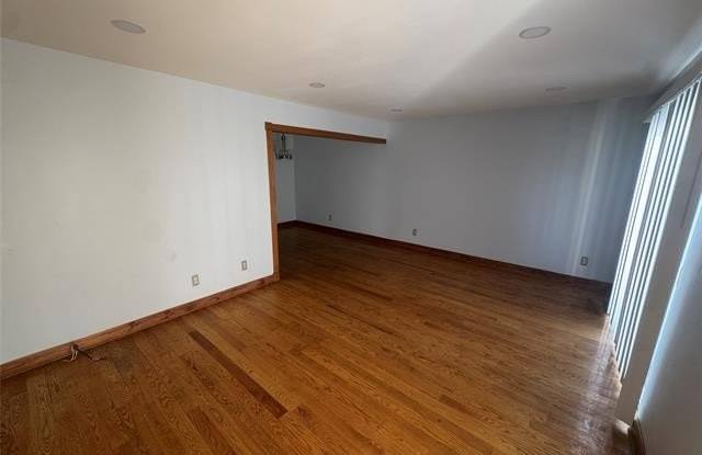 8514 Hampshire Drive