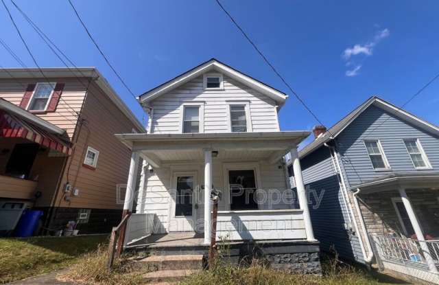 Photo of 925 Leeds Avenue