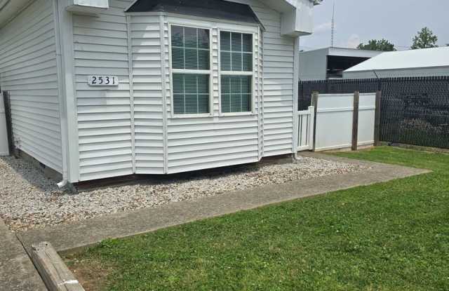 Photo of Charming 2 Bed, 1 Bath Home on Secluded Dead-End Street – Huge Backyard!