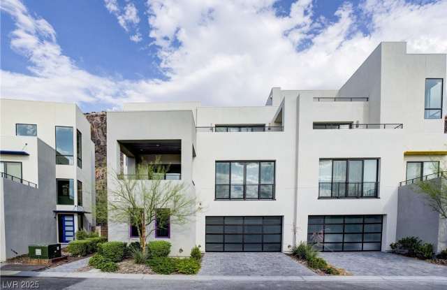 386 Tranquil Peak Court