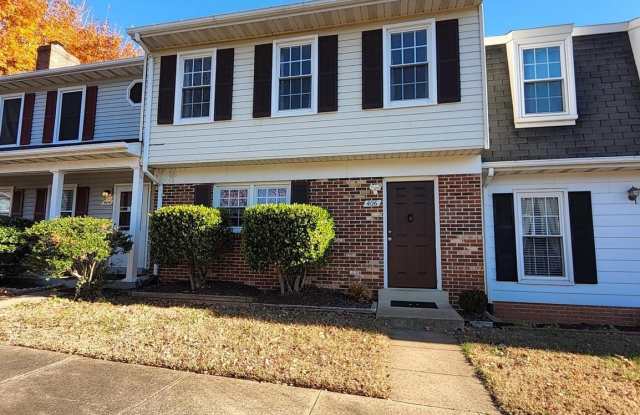 Photo of 406 DENNING Court