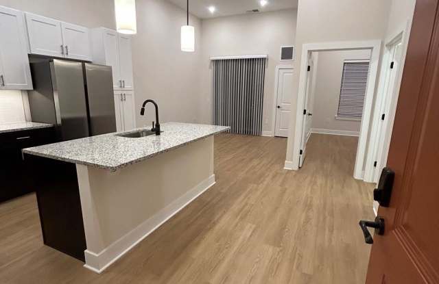 624 MAIN Street unit: 105