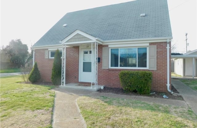 537 Longfellow Avenue - 537 Longfellow Avenue, Virginia Beach, VA 23462