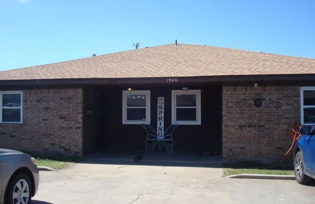 1946 HOWARD DR - 1946 Howard Drive, Amarillo, TX 79106