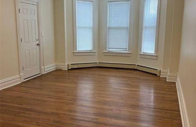 531 Linden Street unit: 2