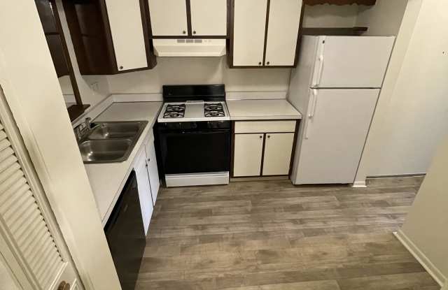 2510 Abbott Rd, Apt R11