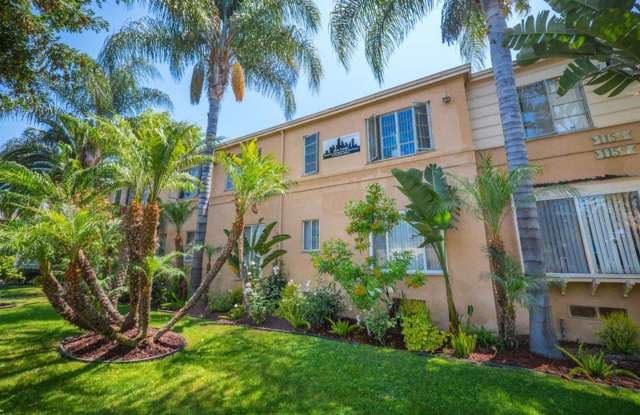1136-1160 N. El Centro Ave.