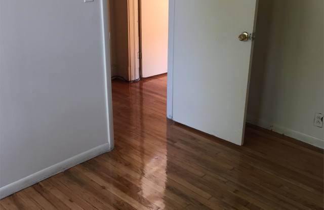 6500 S Marshfield Ave, Apt 3