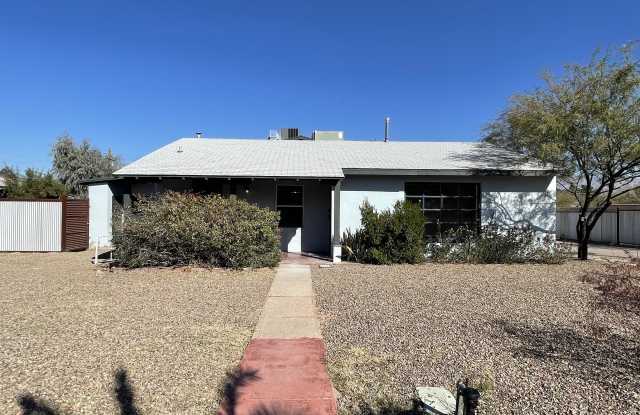 1817 East Lester Street # 4