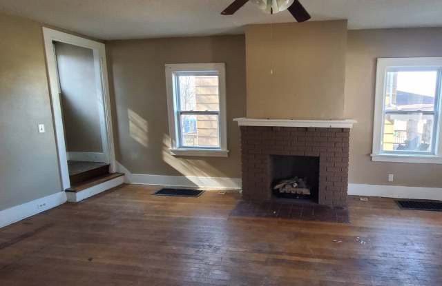 1213 Woodland SE Ave