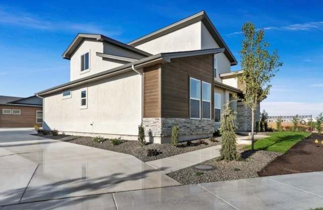 Photo of 6 months lease//Riverstone: Gated Community, Pond Access in BackYard, Patio Home, with all of the outdoor activities in Walking Distance.