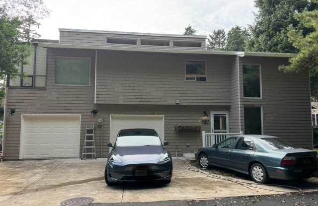 1253 East Lagoon Drive