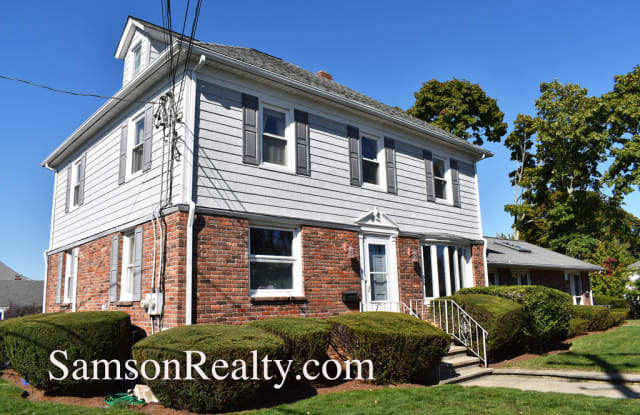 2441 Pawtucket Ave - 2441 Pawtucket Avenue, East Providence, RI 02914