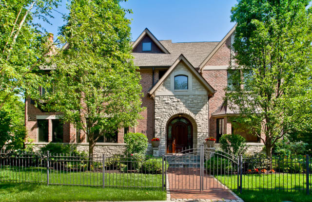 547 Hawthorn Lane - 547 Hawthorn Lane, Winnetka, IL 60093