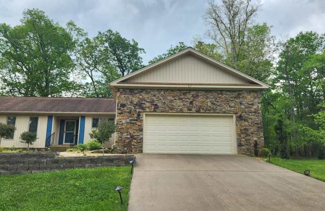 Spacious rental in desirable neighborhood with 3 full baths! Available for 6 months only July 1-Dec 31