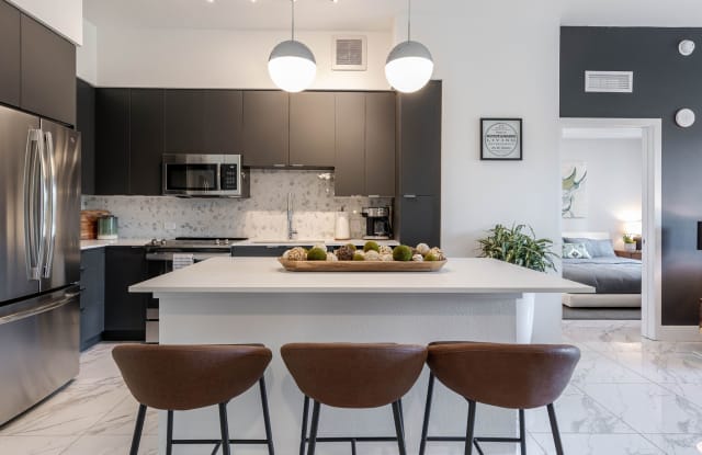 Photo of AMLI Park West