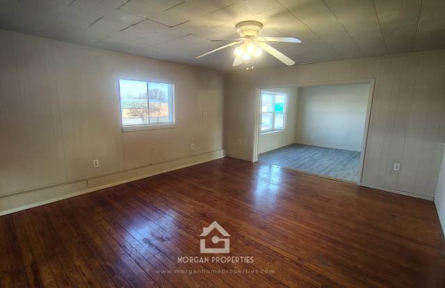 2331 Broadway Street1/2