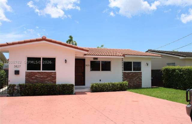 3827 SW 88 COURT