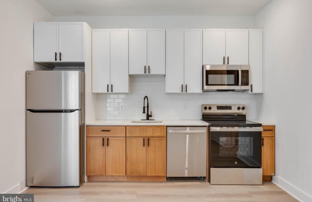 3962 PARRISH Street unit: 6