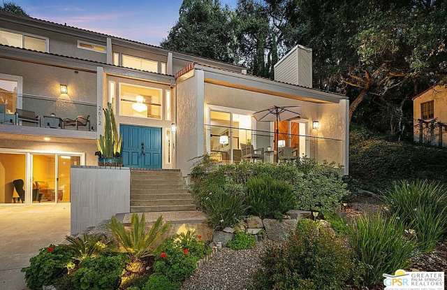 2612, E Chevy Chase Dr