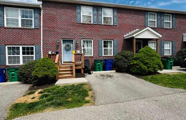 3 Bedroom 2 Bath Townhouse