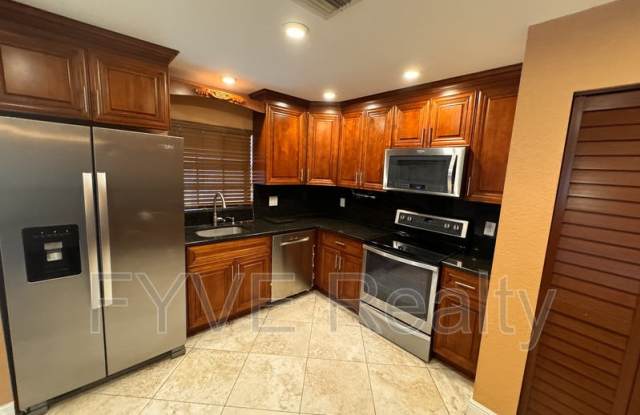 3604 NW 95th Ter