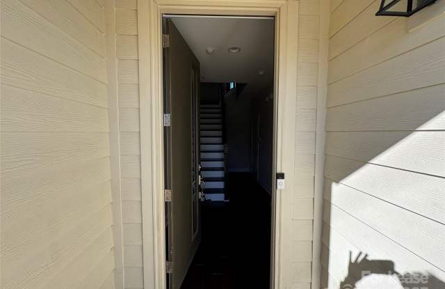 2631 Statesville Avenue