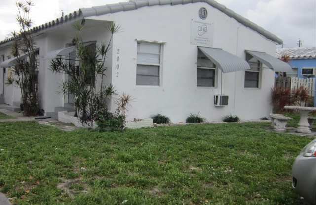 2002 Wilson St, Unit 2