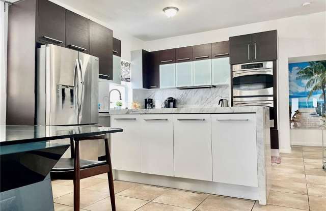 Photo of 4615 North Miami Avenue