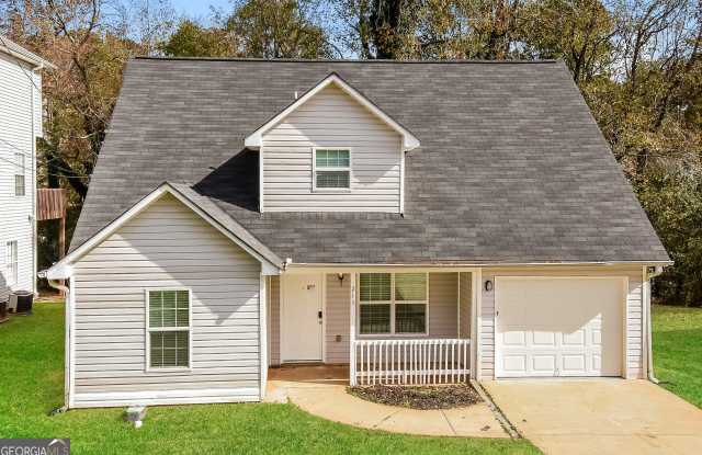 Photo of 211 Clydesdale Lane SE