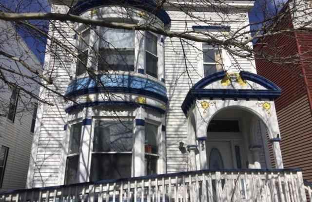 131 6th Avenue